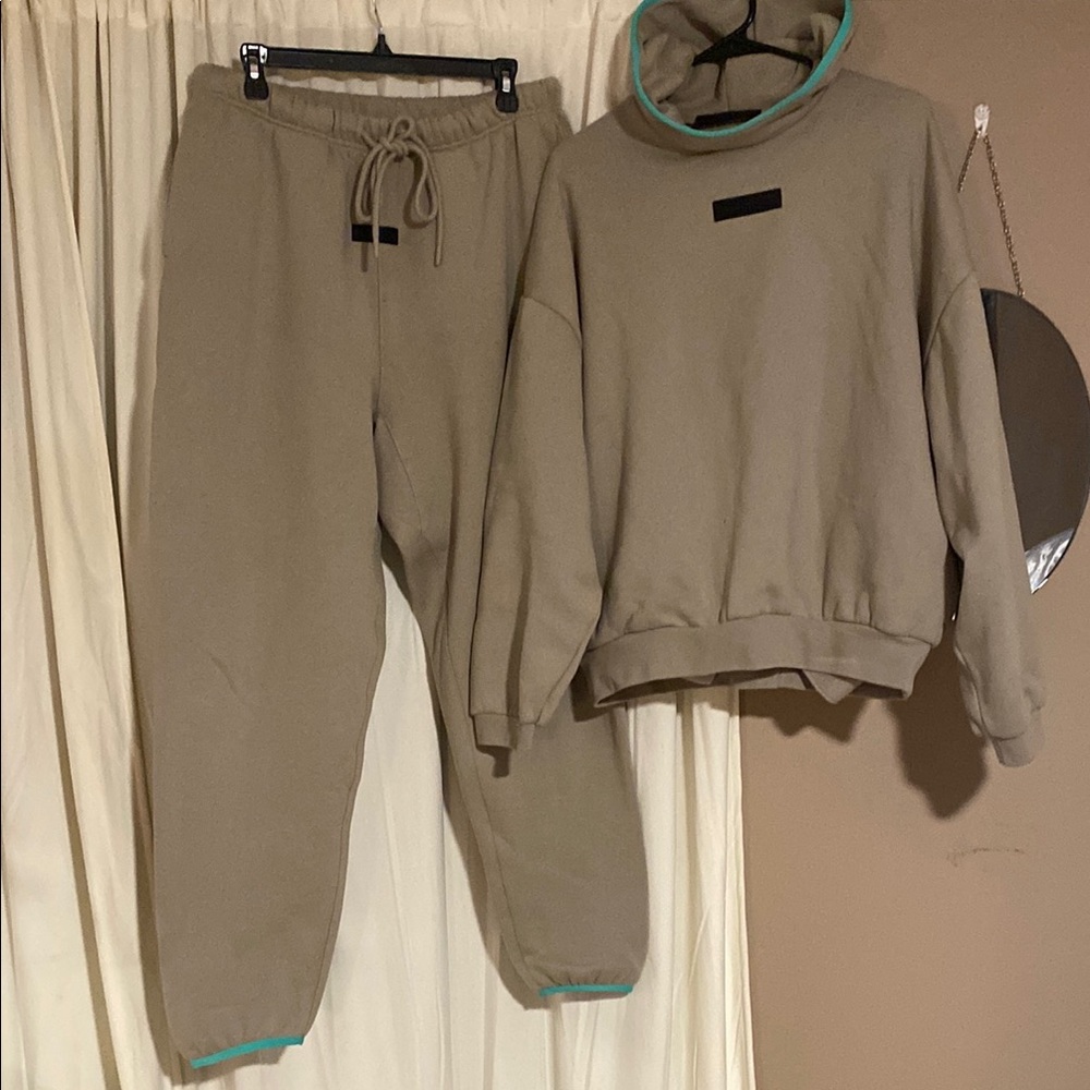 Essential! Beige Tracksuit with Teal Accents - Worn only 1 time! Brand New.